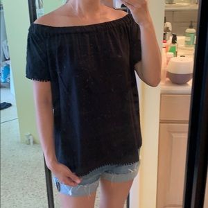 New w tags Vince Camuto off the shoulder top.